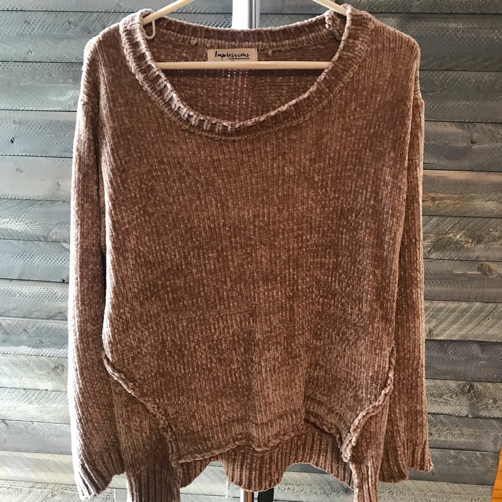 Gold/beige sweater
